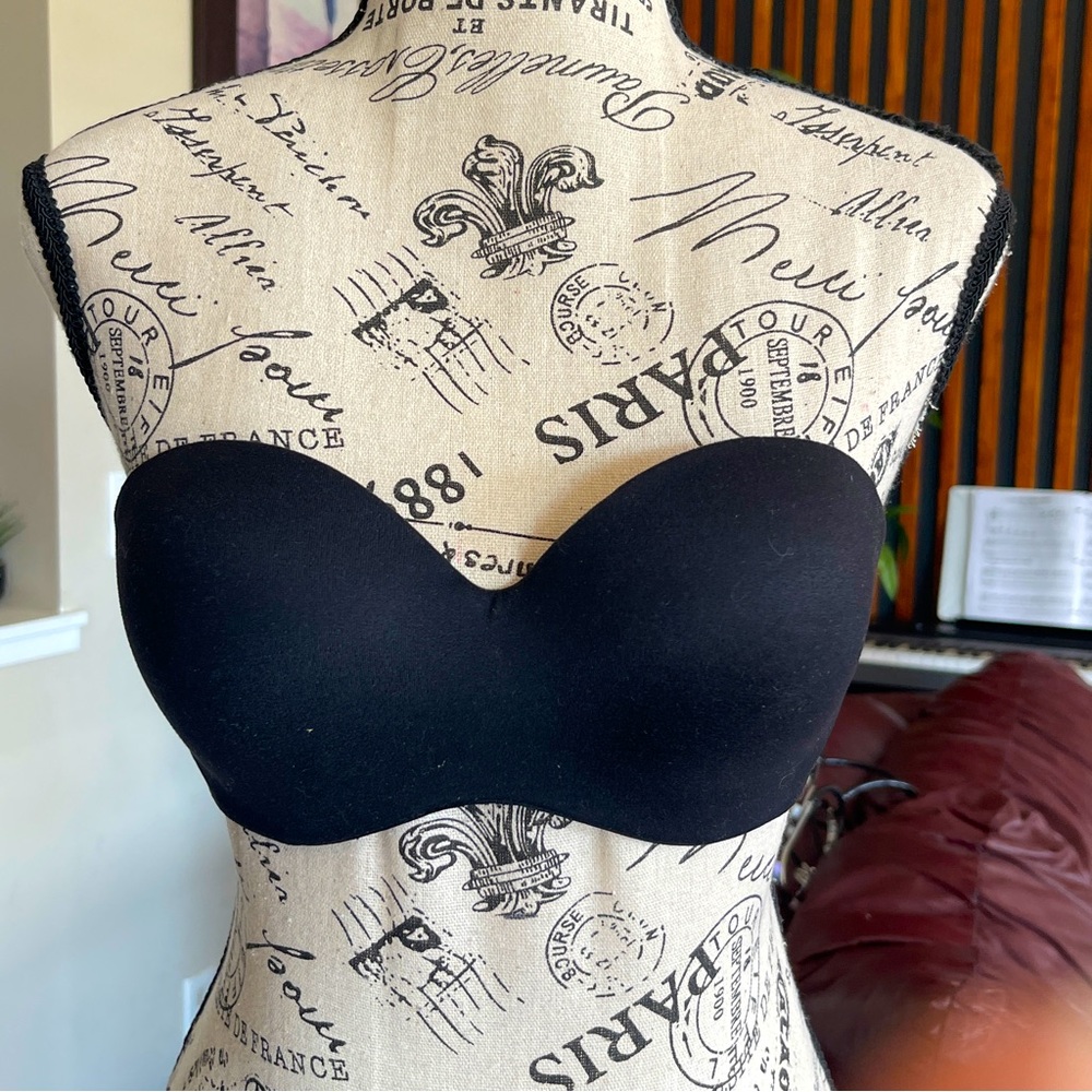 Victoria’s Secret Body Lines Black Padded Strapless Bra Size 34B